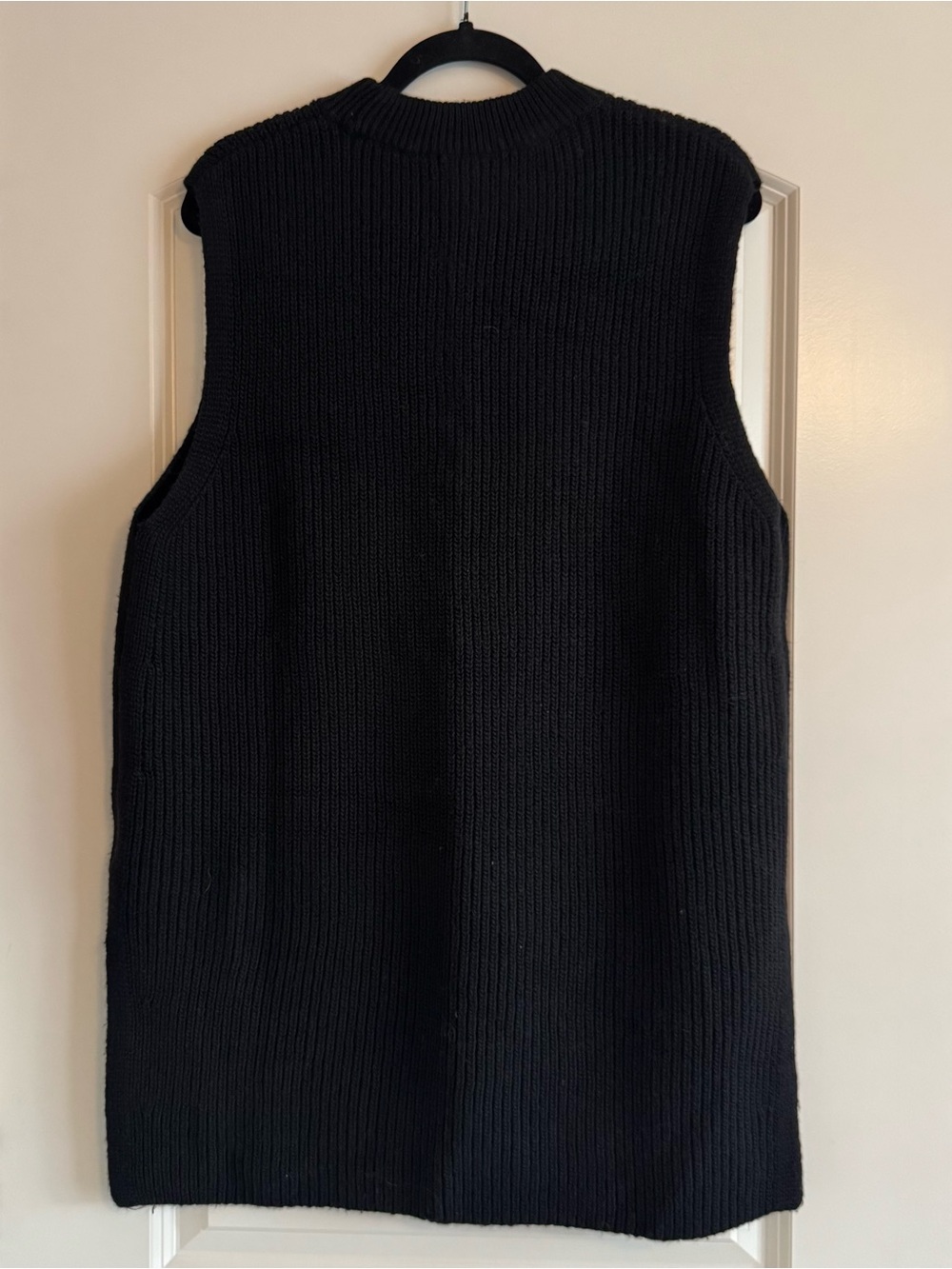 H&M Black Ribbed Knit Vest - Picture 2 of 3